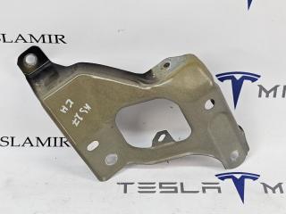 крепление ( кронштейн ) крыла Tesla Model 3 1 поколение 2023, 1086017-00