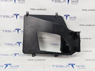 Воздуховод (дефлектор) радиатора (лопух) правый Tesla Model S 1 поколение [рестайлинг] 2019, 1058072-00
