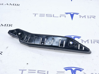 крепление бампера Tesla Model Y 1 поколение 2021, 1493771-00