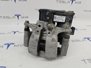 суппорт задний правый Tesla Model Y 1 поколение 2022, 1044624-00