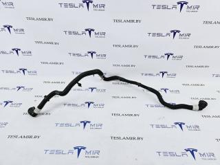 Шланг системы охлаждения заднего мотора Tesla Model 3 1 поколение 2023, 1077595-00