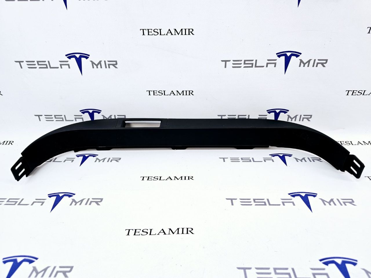 накладка на порог внутренняя Tesla Model X 1 поколение 2018, 1105141-00, 1118845-00 - фото №1