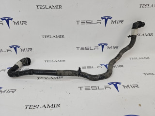 Патрубок системы охлаждения пластиковый Tesla Model S 1 поколение [2-й рестайлинг] 2022, 1589690-00