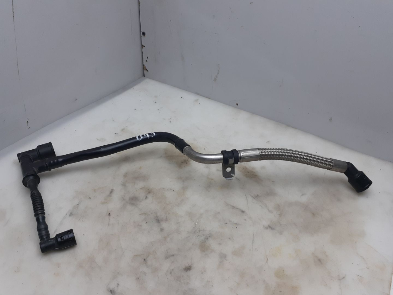 трубка вакуумная усилителя тормозов Chevrolet Equinox 3 поколение 2019, 2.0 л., бензин, АКПП, черный, внедорожник 5 дв., полный привод - фото №1