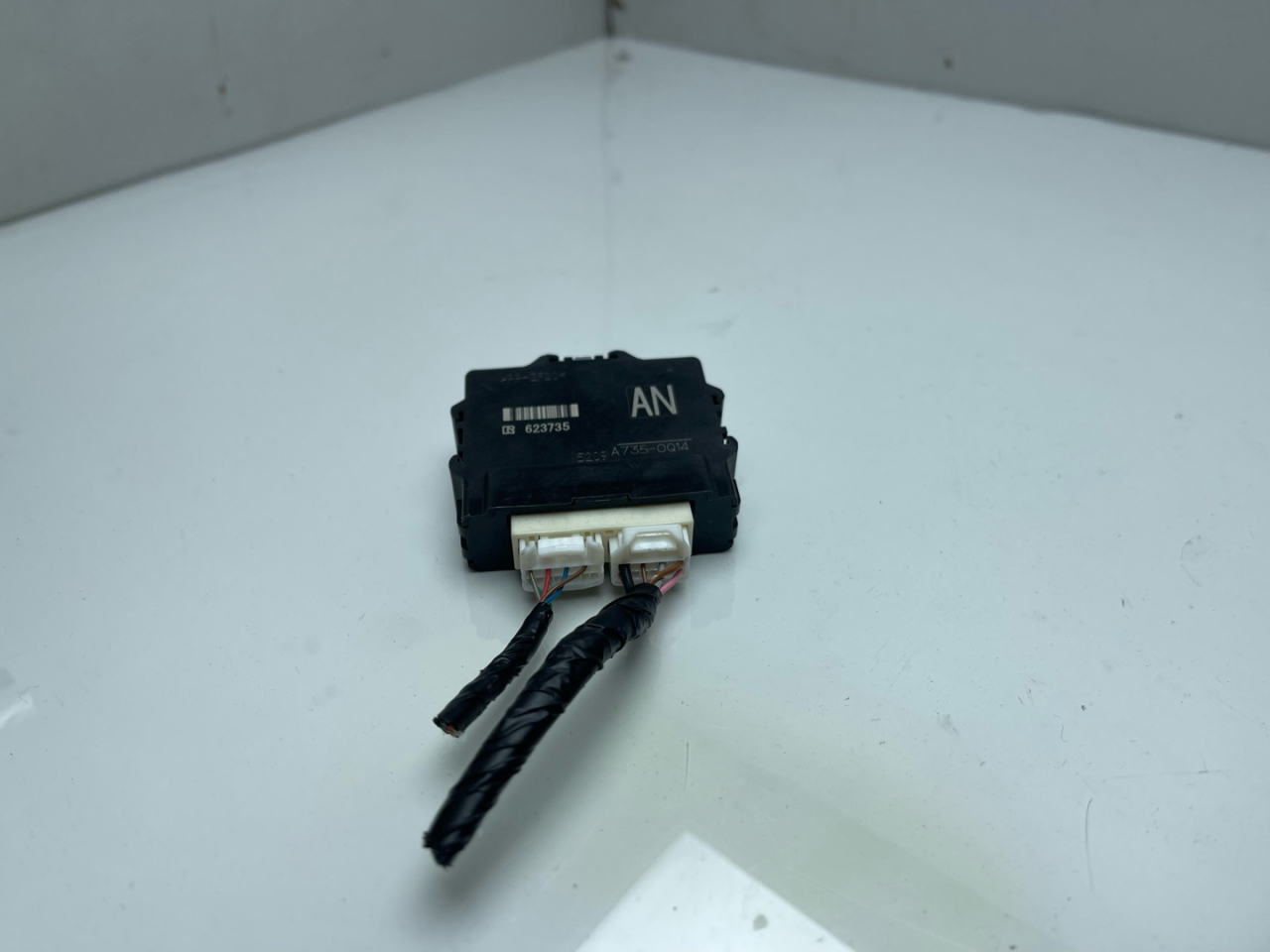 блок управления печки / климат-контроля Subaru Outback 6 поколение 2021, 2.4 л., бензин, АКПП, синий, внедорожник 5 дв., полный привод, 5209A7350Q14 - фото №1