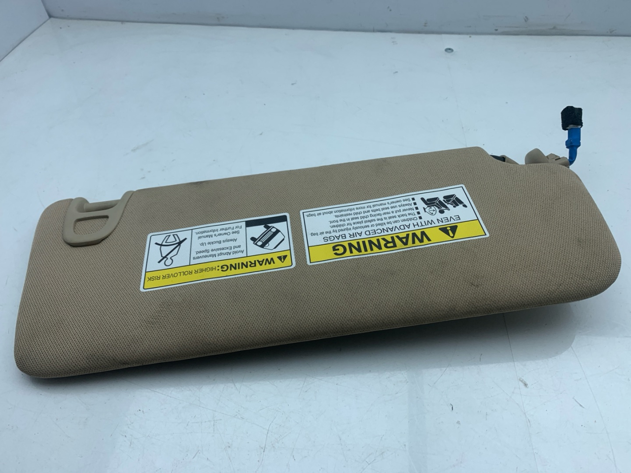 козырек солнцезащитный Acura RDX 3 поколение 2020, 2.0 л., бензин, АКПП, белый, внедорожник 5 дв., полный привод - фото №1