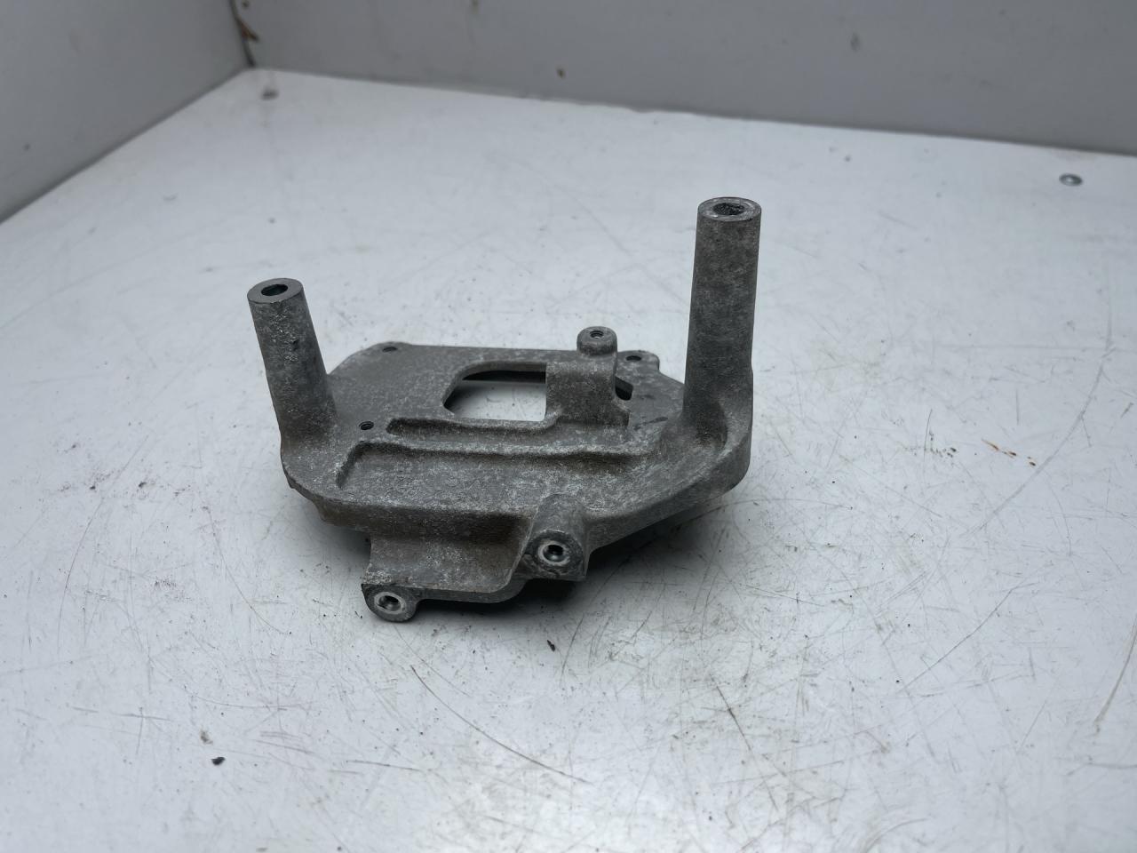 кронштейн двигателя Acura TLX 3-е поколение 2021, 2.0 л., бензин, АКПП, серый, передний привод - фото №1