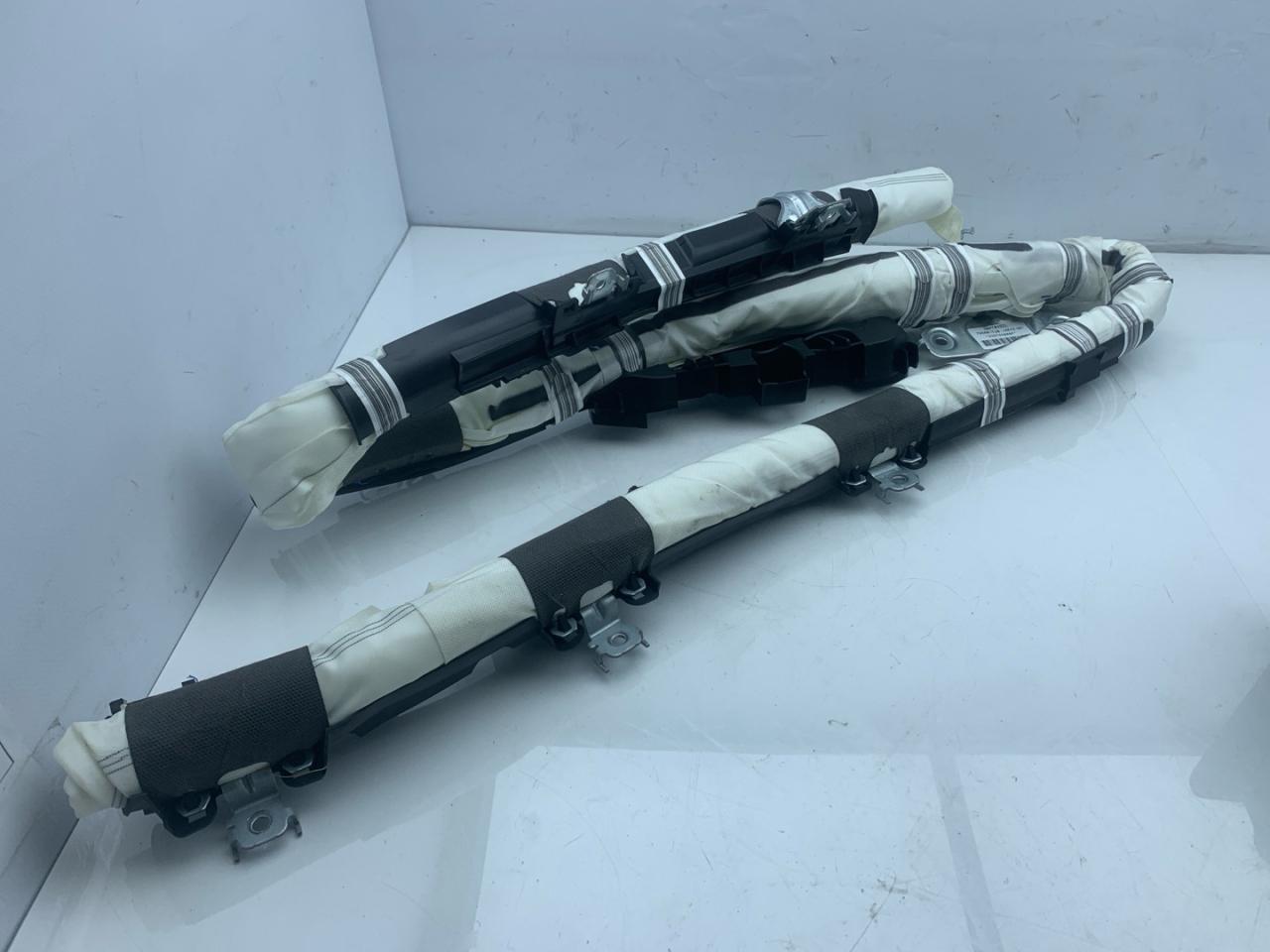 подушка безопасности боковая (шторка) Acura RDX 3 поколение 2020, 2.0 л., бензин, АКПП, черный, внедорожник 5 дв., полный привод, 78800TJBA842M1, 78875-TJB-A82 - фото №1