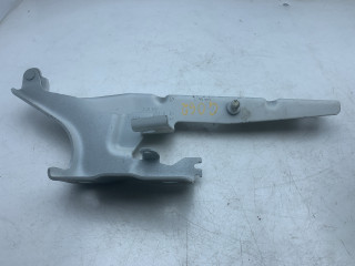 петля капота Volvo XC60 2 поколение 2023, 2.0 л., бензин, АКПП, белый, внедорожник 5 дв., передний привод