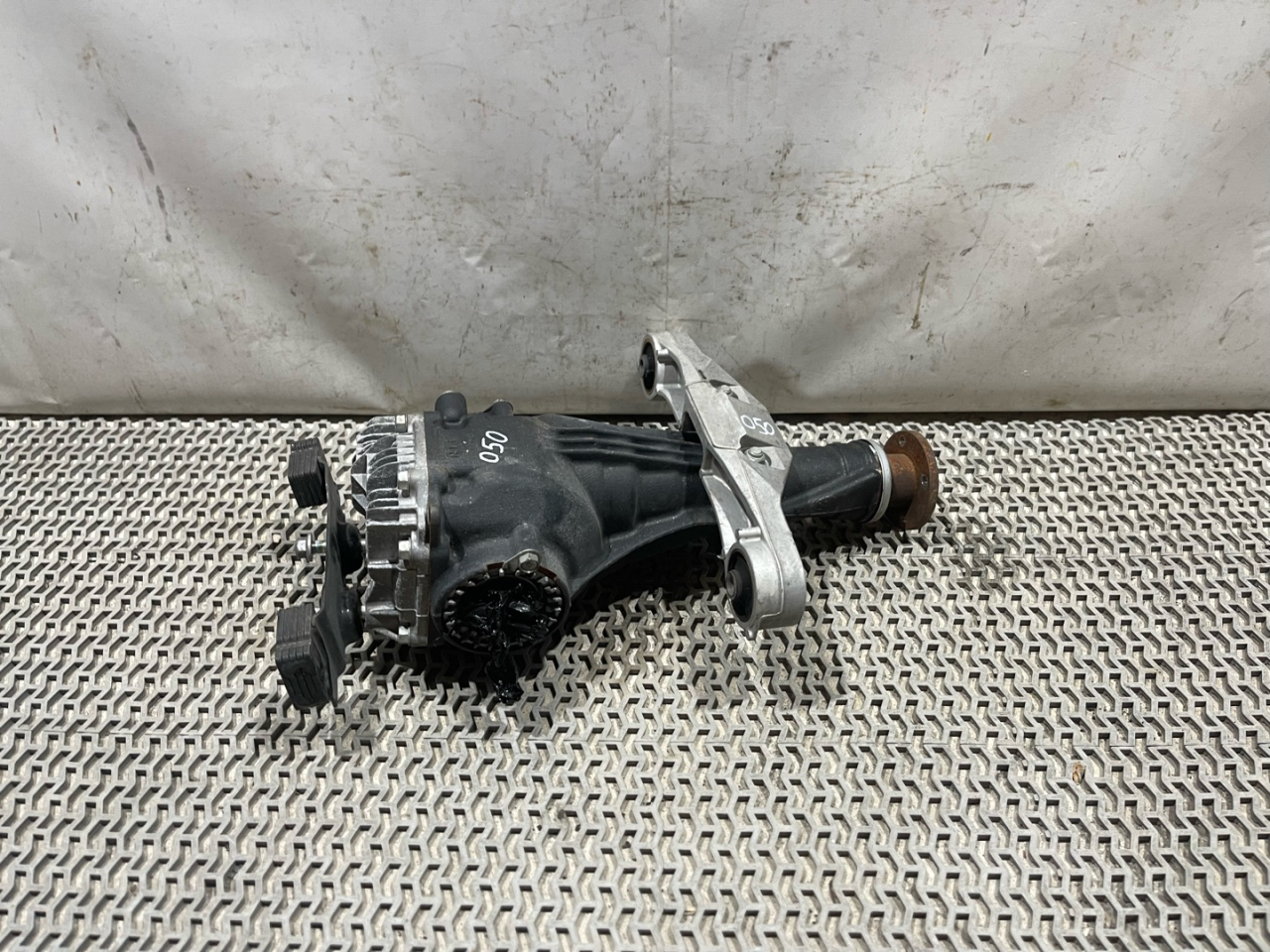 редуктор заднего моста Subaru Outback 6 поколение 2021, 2.4 л., бензин, АКПП, синий, внедорожник 5 дв., полный привод - фото №1