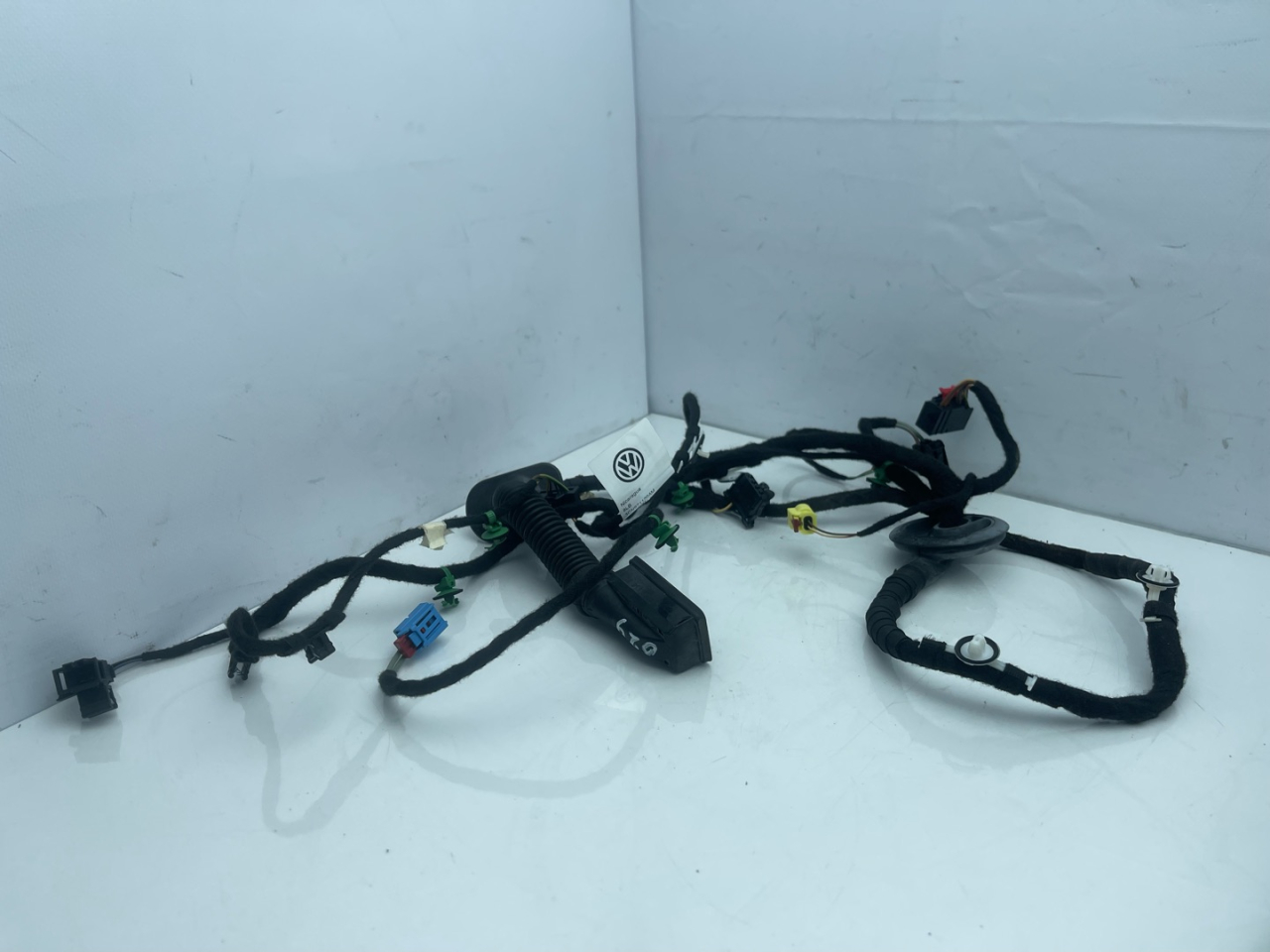 дверная проводка Volkswagen Atlas 2018, 3.6 л., бензин, АКПП, черный, внедорожник 5 дв., полный привод, 3CN971120AM - фото №1