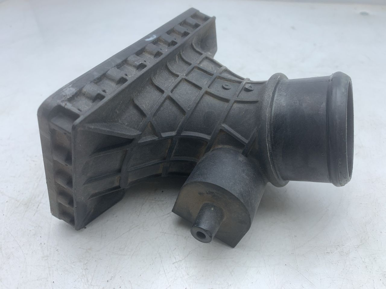 патрубок интеркулера Acura TLX 3-е поколение 2021, 2.0 л., бензин, АКПП, серый, передний привод - фото №1