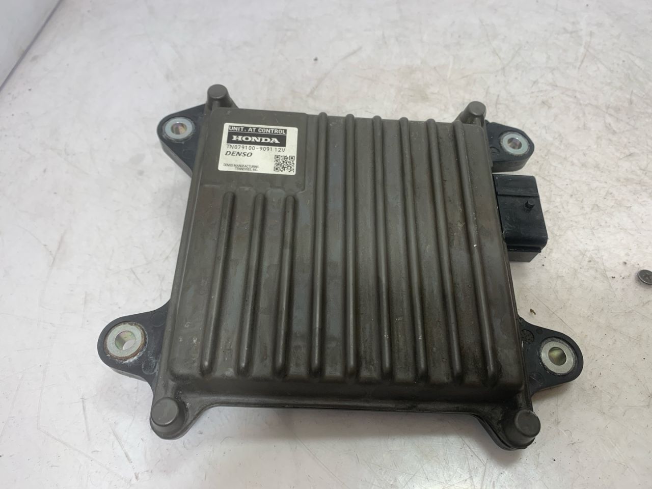 блок управления АКПП Acura RDX 3 поколение 2019, 2.0 л., бензин, АКПП, белый, передний привод, TN079100-9091 - фото №1