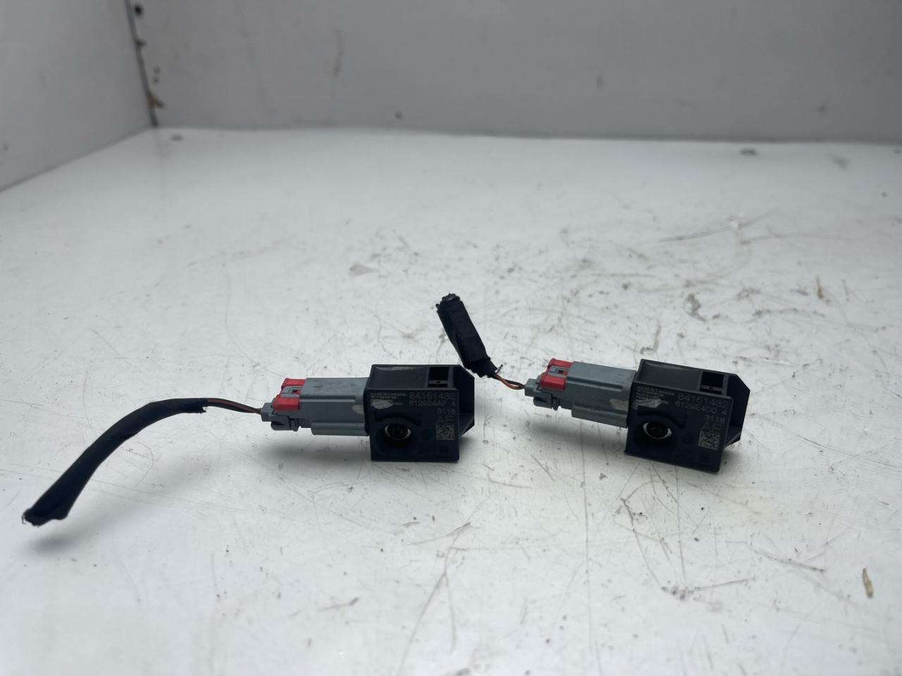 датчик удара Chevrolet Equinox 3 поколение 2019, 1.5 л., бензин, АКПП, белый, внедорожник 5 дв., передний привод, 84151432 - фото №1