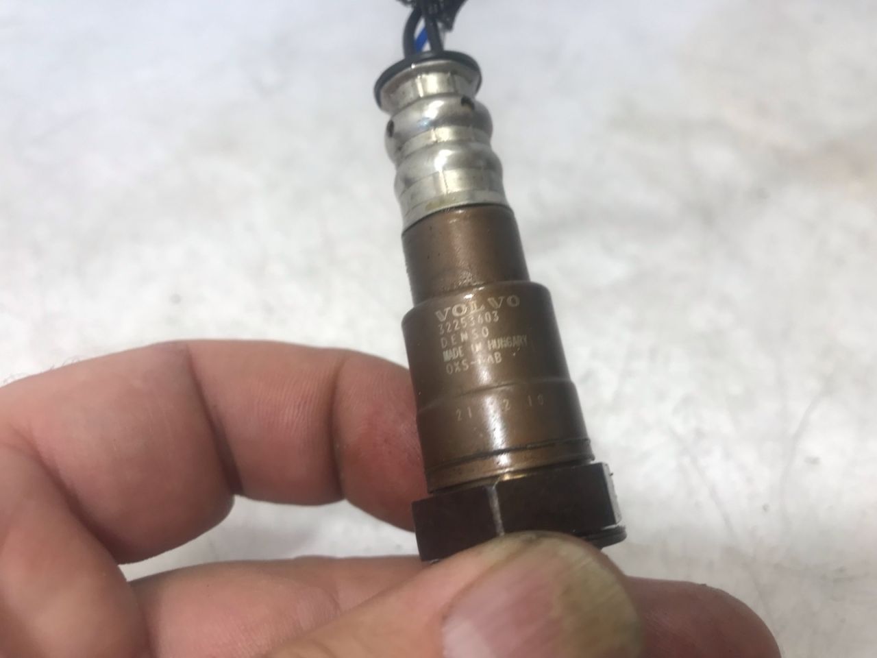 лямбда-зонд Volvo XC60 2 поколение 2023, 2.0 л., бензин, АКПП, белый, внедорожник 5 дв., передний привод, 32253603 - фото №1