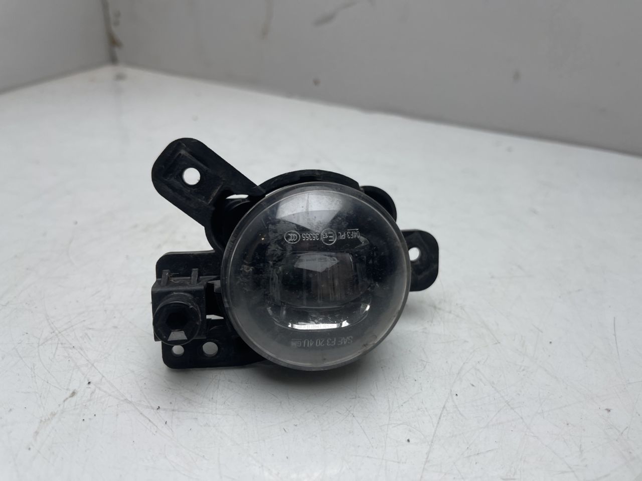 фара противотуманная правая Chevrolet TrailBlazer 3 поколение 2021, 1.3 л., бензин, АКПП, черный, хетчбэк 5 дв., передний привод, 42737708 - фото №1