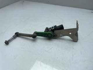 датчик дорожного просвета Tesla Model S 1 поколение (2012 - 2016), 0.1 л., электро, АКПП, серый, седан, задний привод, R, 100417300A