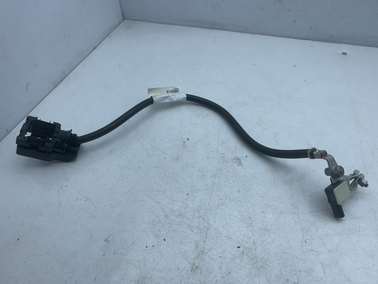 клемма аккумулятора минус Volvo XC60 2 поколение 2023, 2.0 л., бензин, АКПП, белый, внедорожник 5 дв., передний привод, D-33631861-002, 32286471-AA, 265471 - фото №1