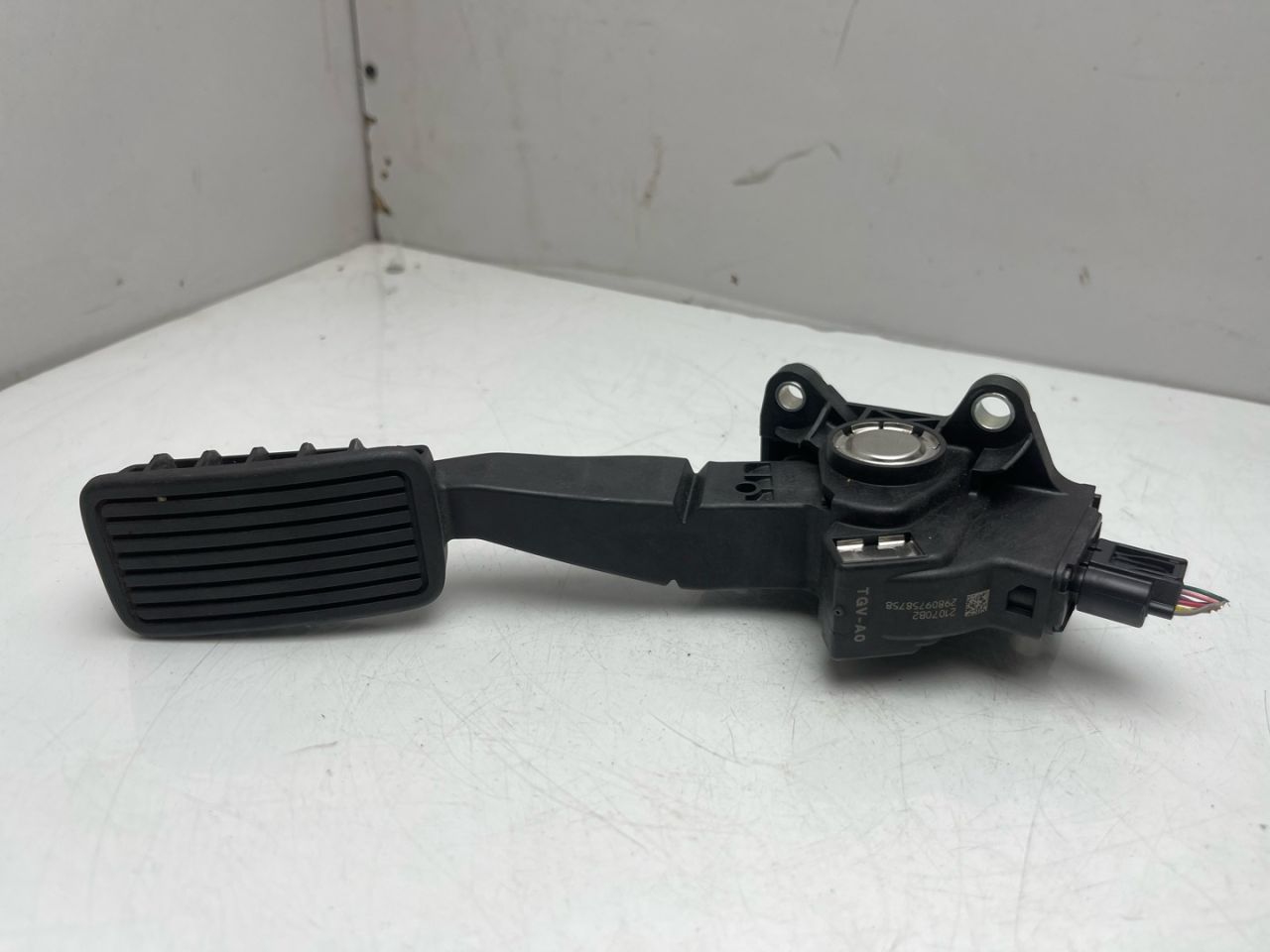 педаль Acura TLX 3-е поколение 2021, 2.0 л., бензин, АКПП, серый, передний привод - фото №1