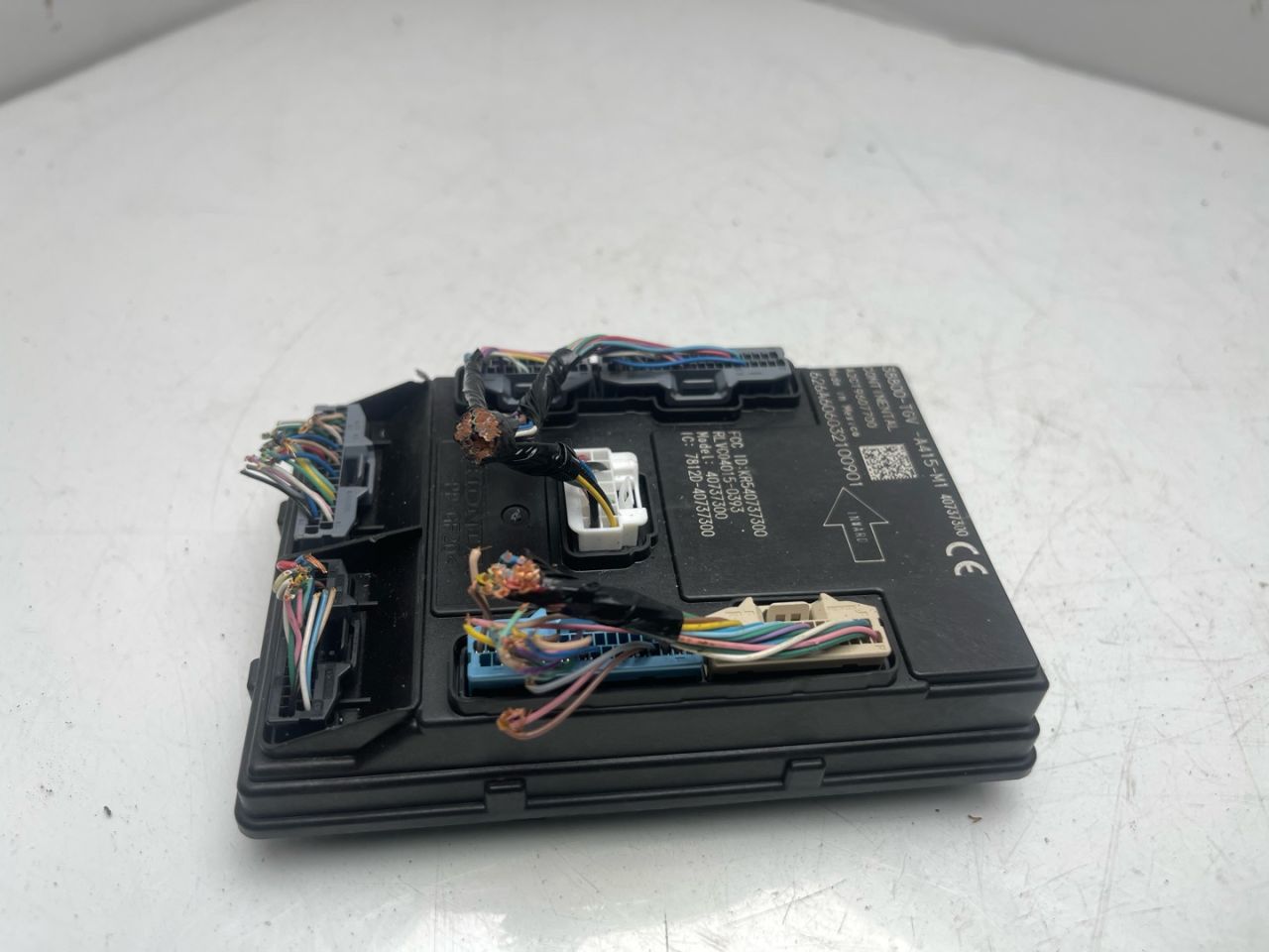 блок комфорта Acura TLX 3-е поколение 2021, 2.0 л., бензин, АКПП, серый, передний привод, 38800-TGV-A415-M1 - фото №1