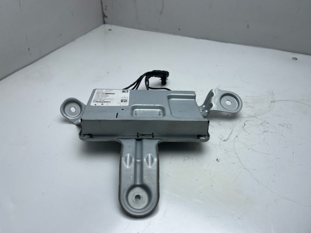 блок радио Acura RDX 3 поколение 2020, 2.0 л., бензин, АКПП, белый, внедорожник 5 дв., полный привод, 39800TJBA01 - фото №1