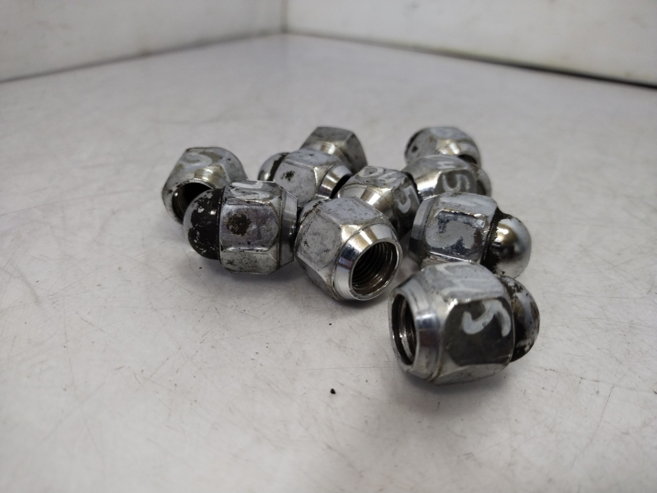 гайка колесная Subaru Forester 5 поколение (SK) 2020, 2.5 л., бензин, АКПП, серый, внедорожник 5 дв., полный привод - фото №1