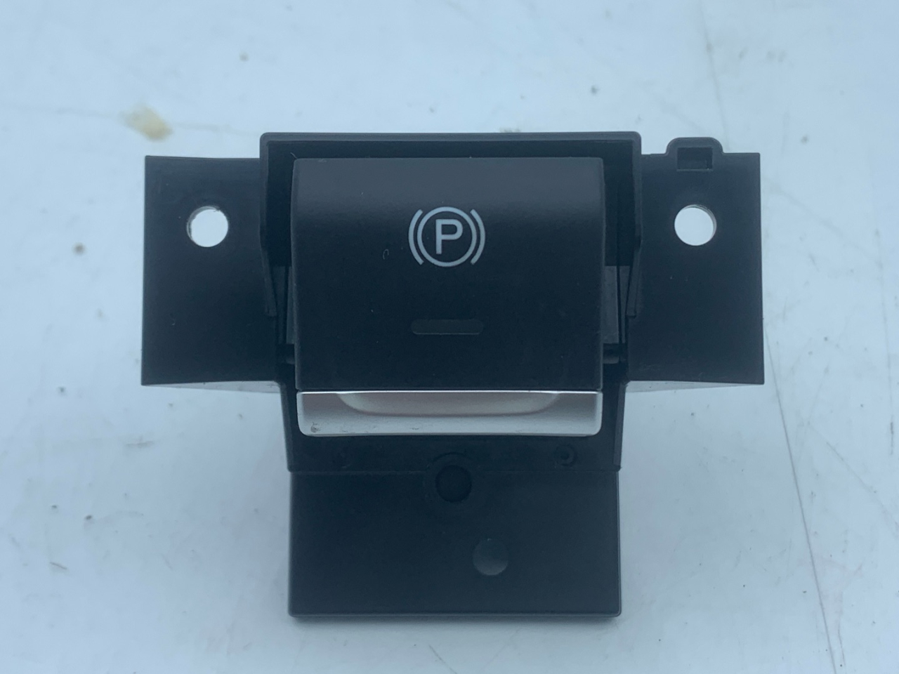 кнопка ручного тормоза (ручника) Acura RDX 3 поколение 2020, 2.0 л., бензин, АКПП, белый, внедорожник 5 дв., полный привод, M73629 - фото №1