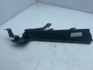 направляющая шторки багажника (салазки) Volvo XC60 2 поколение 2023, 2.0 л., бензин, АКПП, белый, внедорожник 5 дв., передний привод