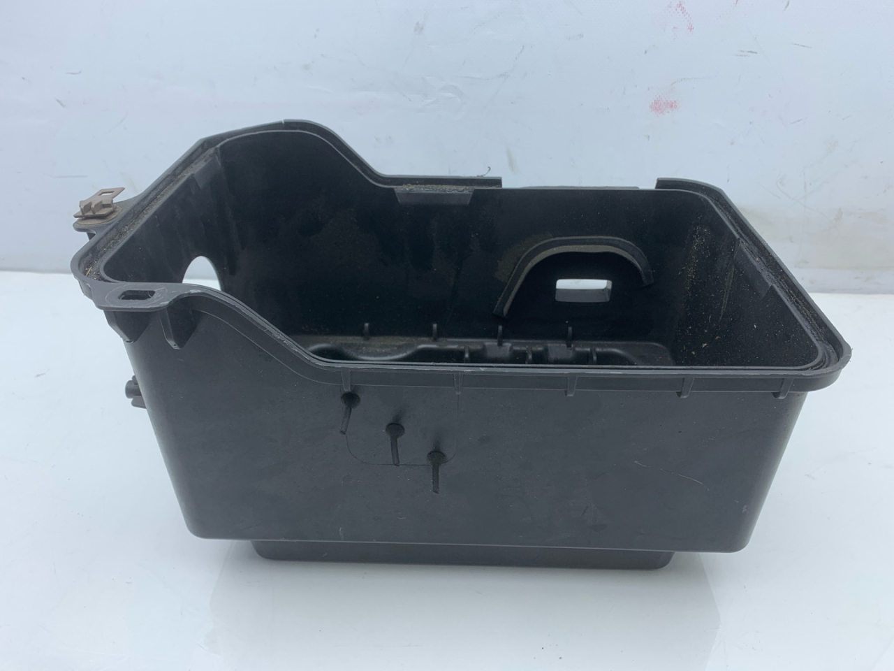 кожух аккумулятора Acura RDX 3 поколение 2020, 2.0 л., бензин, АКПП, белый, внедорожник 5 дв., полный привод - фото №1