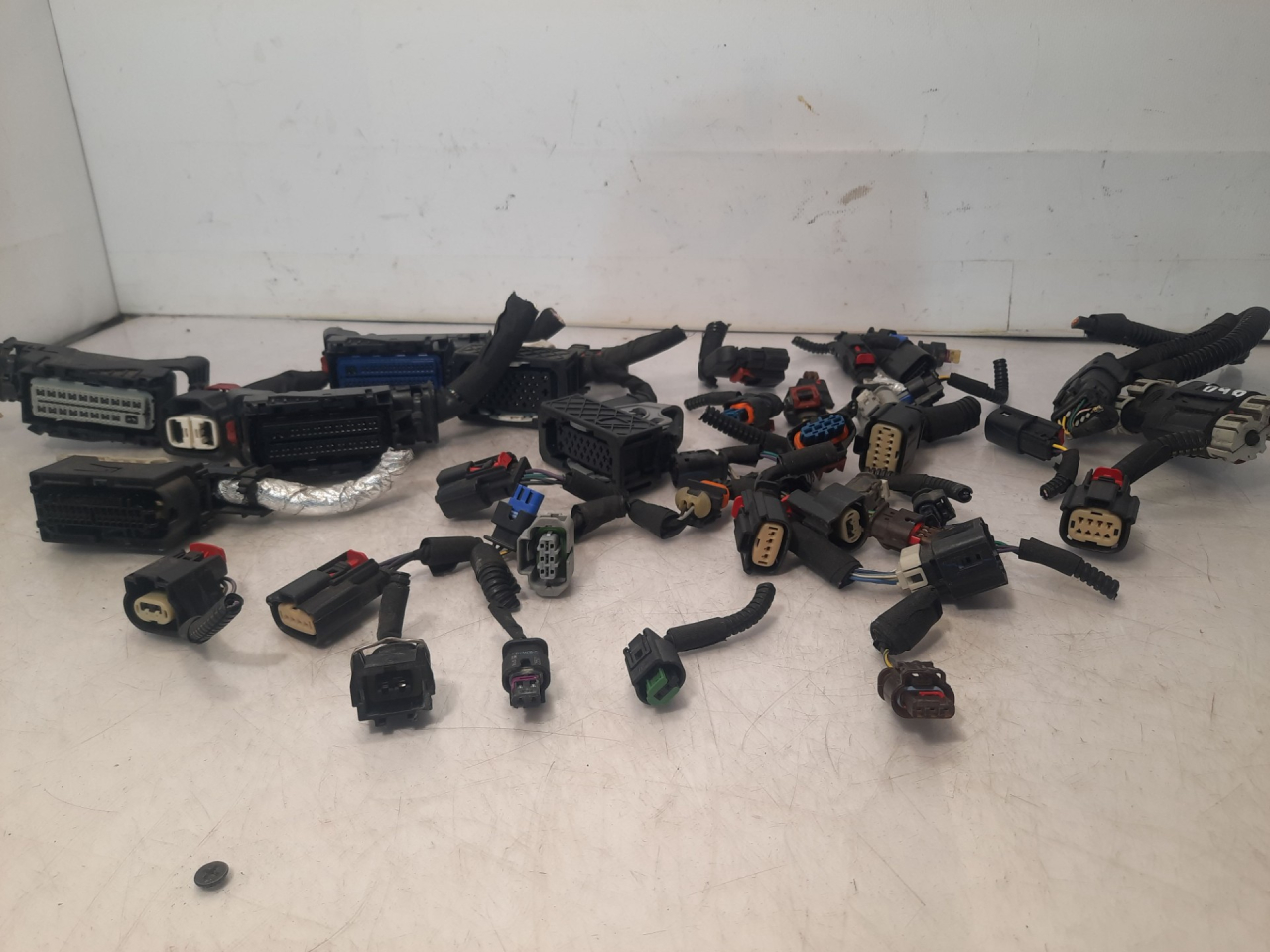 разъем (фишка) проводки Chevrolet Equinox 3 поколение 2018, 2.0 л., бензин, АКПП, синий, внедорожник 5 дв., передний привод - фото №1