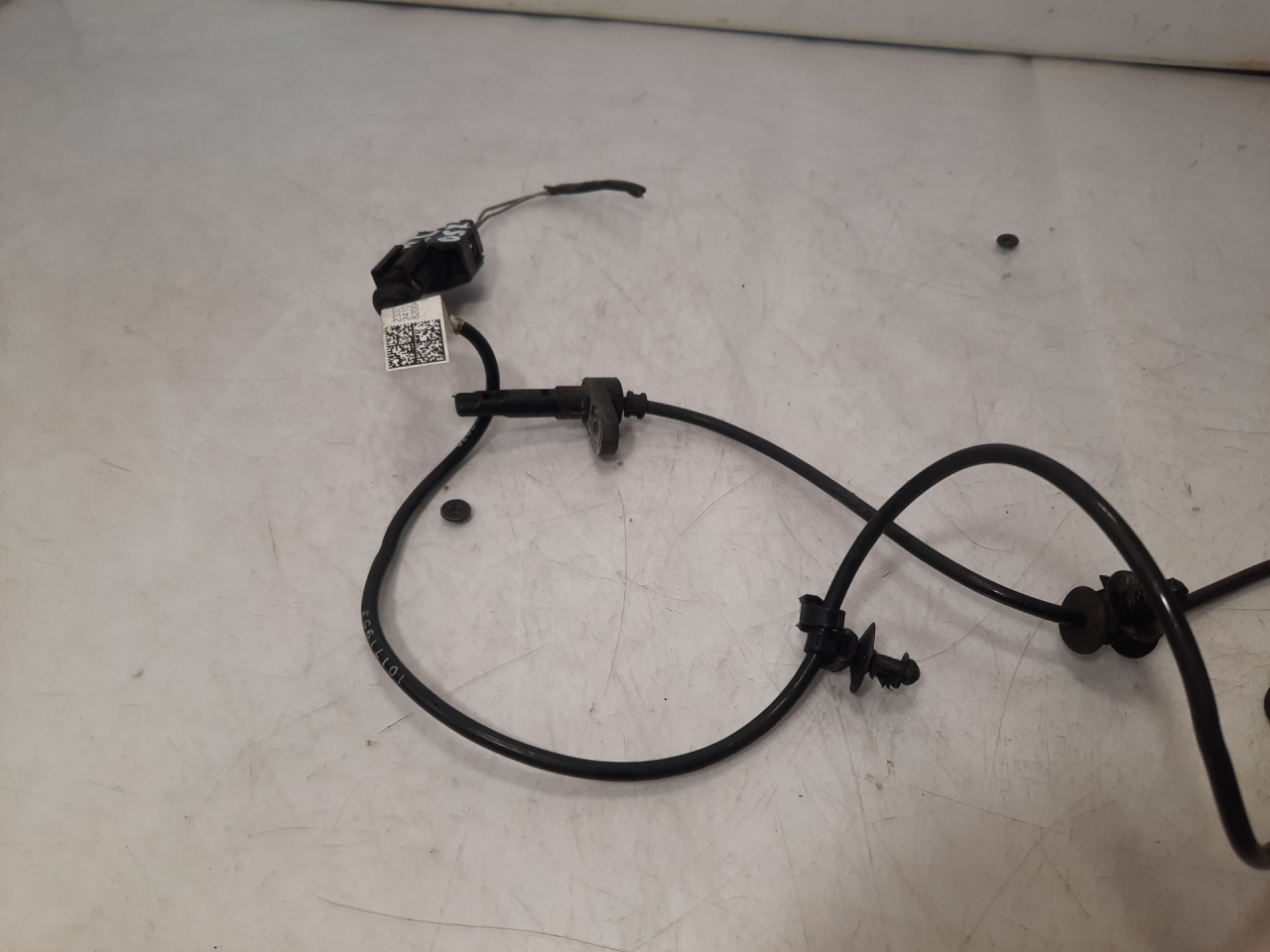 датчик ABS Chevrolet Equinox 3 поколение 2018, 1.5 л., бензин, АКПП, черный, внедорожник 5 дв., полный привод, 23376172 - фото №1