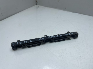 Кронштейн крепления порога Tesla Model S 1 поколение (2012 - 2016), 0.1 л., электро, АКПП, серый, седан, задний привод, 100369200A