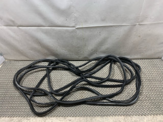 уплотнитель двери Chevrolet Trax 1 поколение [рестайлинг] 2019, 1.4 л., бензин, АКПП, черный, внедорожник 5 дв., полный привод