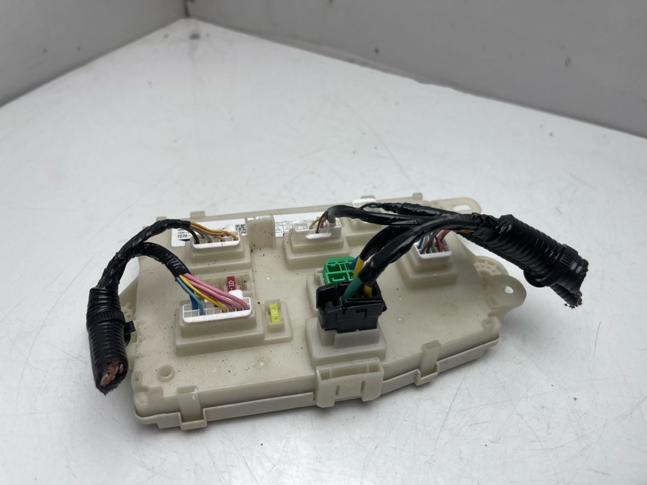 блок предохранителей Acura TLX 3-е поколение 2021, 2.0 л., бензин, АКПП, серый, передний привод, 38850TGVA011 - фото №1