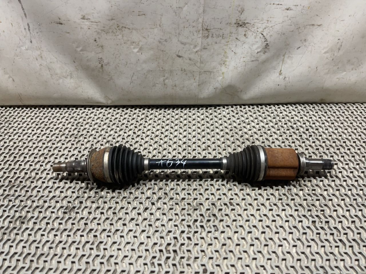 полуось передняя левая (приводной вал, ШРУС) Chevrolet TrailBlazer 3 поколение 2021, 1.3 л., бензин, АКПП, черный, хетчбэк 5 дв., передний привод, 60005207 - фото №1