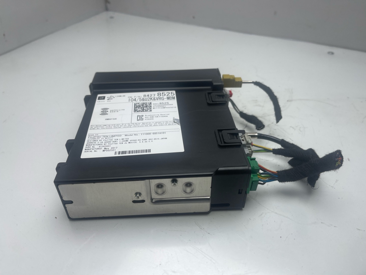 панель управления магнитолой Chevrolet Equinox 3 поколение 2018, 1.5 л., бензин, АКПП, черный, внедорожник 5 дв., полный привод, 84278525 - фото №1