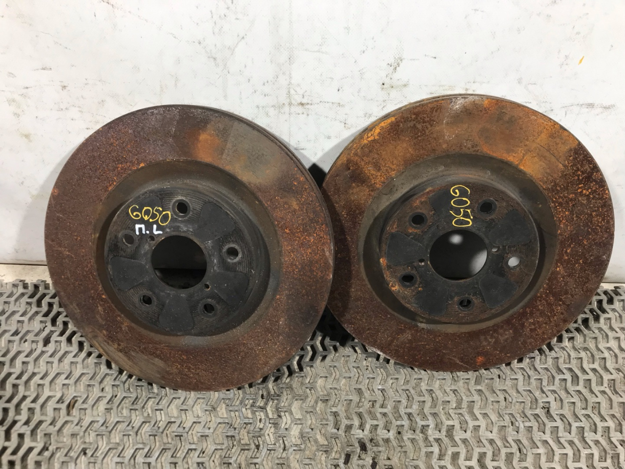 диск тормозной передний Subaru Outback 6 поколение 2021, 2.4 л., бензин, АКПП, синий, внедорожник 5 дв., полный привод - фото №1