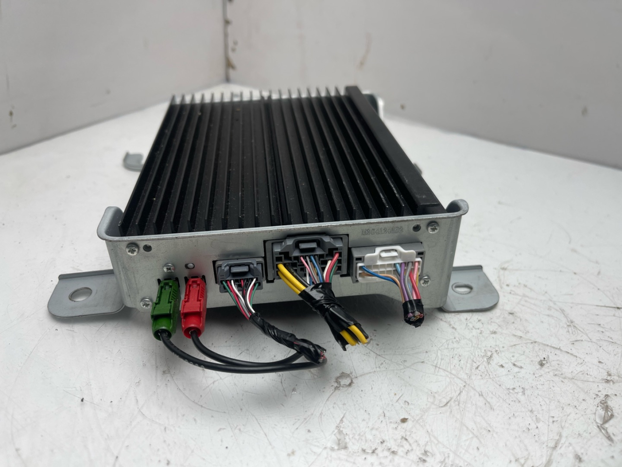 усилитель музыкальный Acura RDX 3 поколение 2020, 2.0 л., бензин, АКПП, черный, внедорожник 5 дв., полный привод, 39186TJBA11 - фото №1