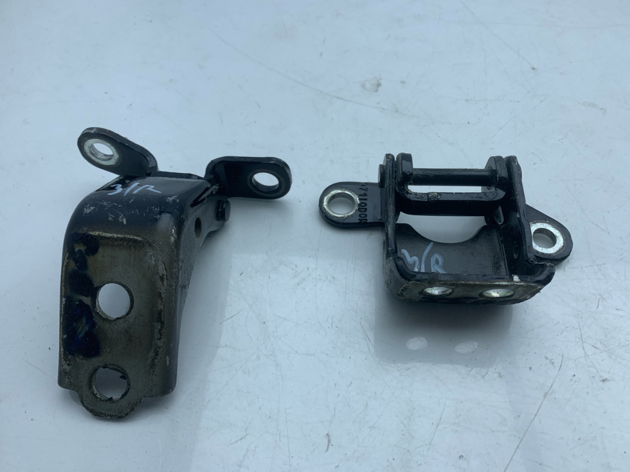 петля двери Acura RDX 3 поколение 2020, 2.0 л., бензин, АКПП, черный, внедорожник 5 дв., полный привод - фото №1