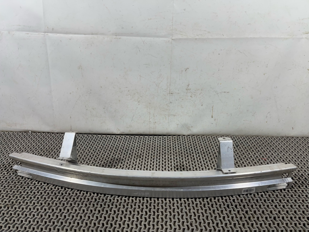 усилитель бампера заднего Acura RDX 3 поколение 2020, 2.0 л., бензин, АКПП, черный, внедорожник 5 дв., полный привод - фото №1