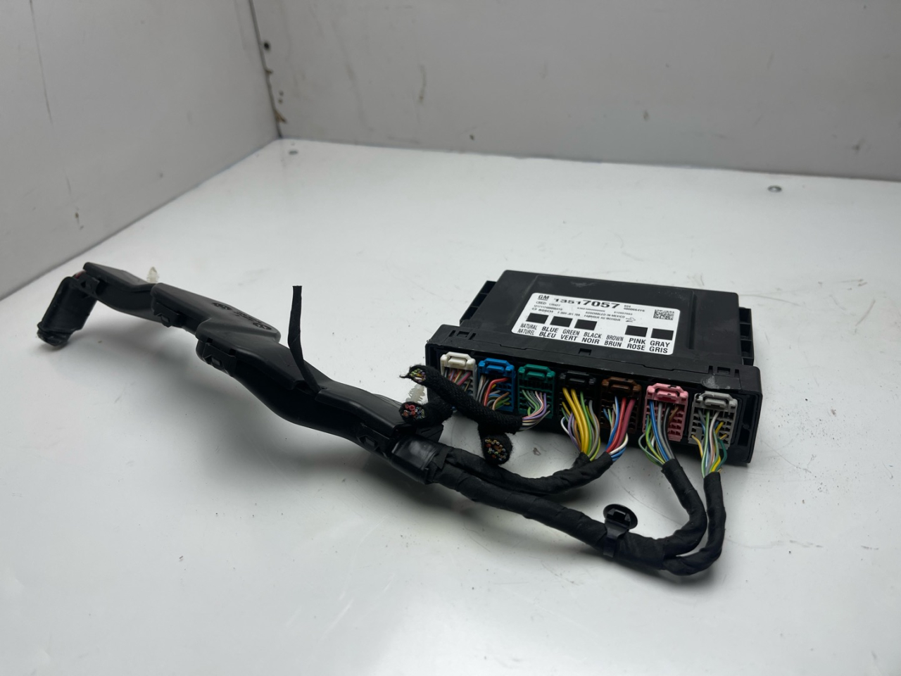 блок комфорта Chevrolet Equinox 3 поколение 2018, 1.5 л., бензин, АКПП, черный, внедорожник 5 дв., полный привод, 13517057 - фото №1