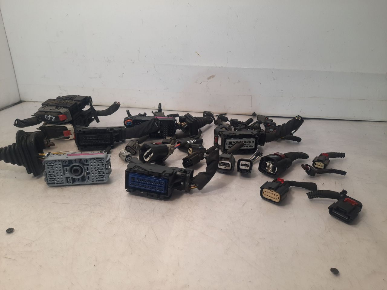 разъем (фишка) проводки Chevrolet Equinox 3 поколение 2018, 1.5 л., бензин, АКПП, черный, внедорожник 5 дв., полный привод - фото №1