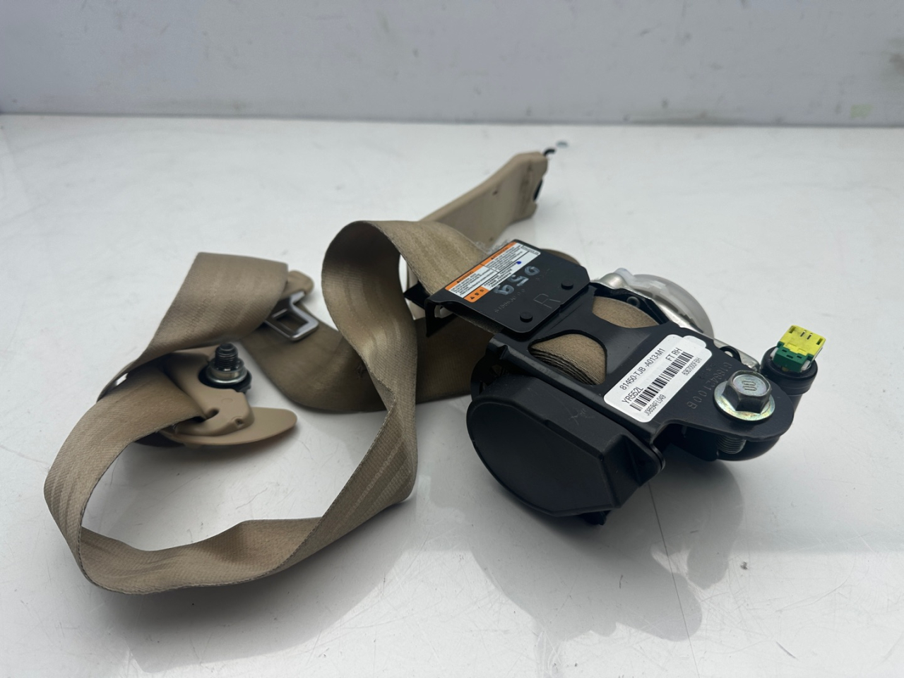 ремень безопасности Acura RDX 3 поколение 2020, 2.0 л., бензин, АКПП, белый, внедорожник 5 дв., полный привод - фото №1