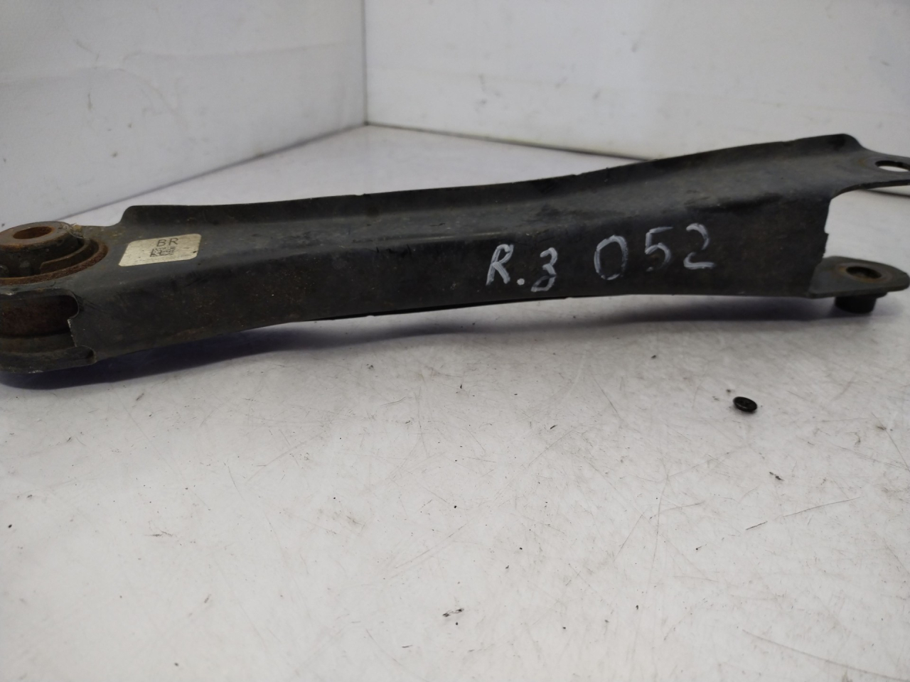 рычаг задний нижний Acura RDX 3 поколение 2020, 2.0 л., бензин, АКПП, черный, внедорожник 5 дв., полный привод, ATH09AK12035BR - фото №1