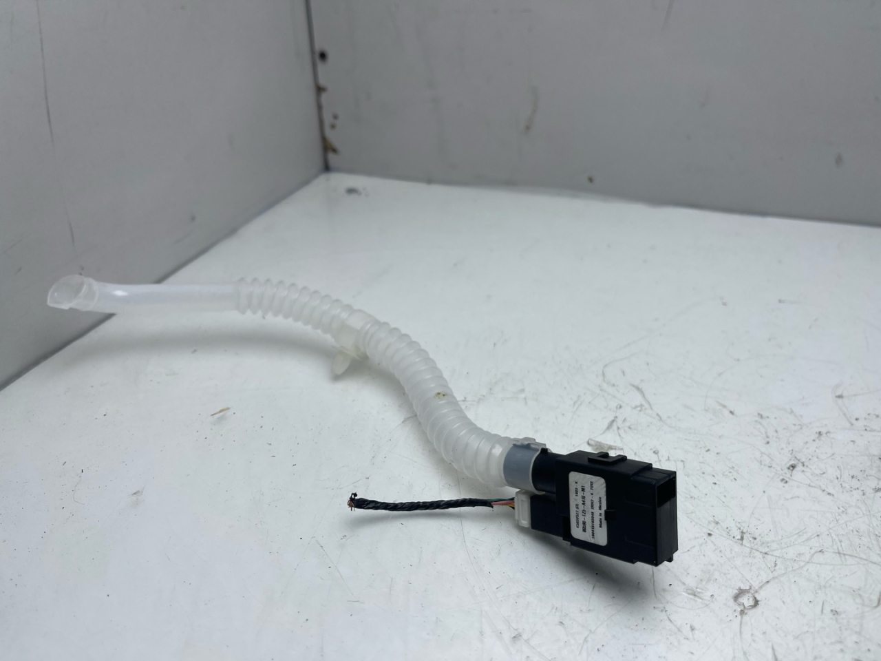 датчик температуры Acura RDX 3 поколение 2020, 2.0 л., бензин, АКПП, черный, внедорожник 5 дв., полный привод, 80590TZ5A410M1 - фото №1