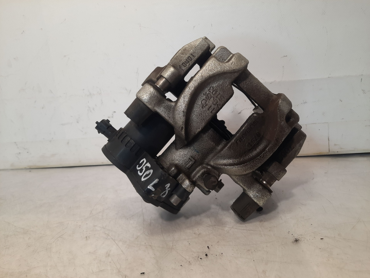 суппорт задний левый Subaru Outback 6 поколение 2021, 2.4 л., бензин, АКПП, синий, внедорожник 5 дв., полный привод, 206204N1A - фото №1