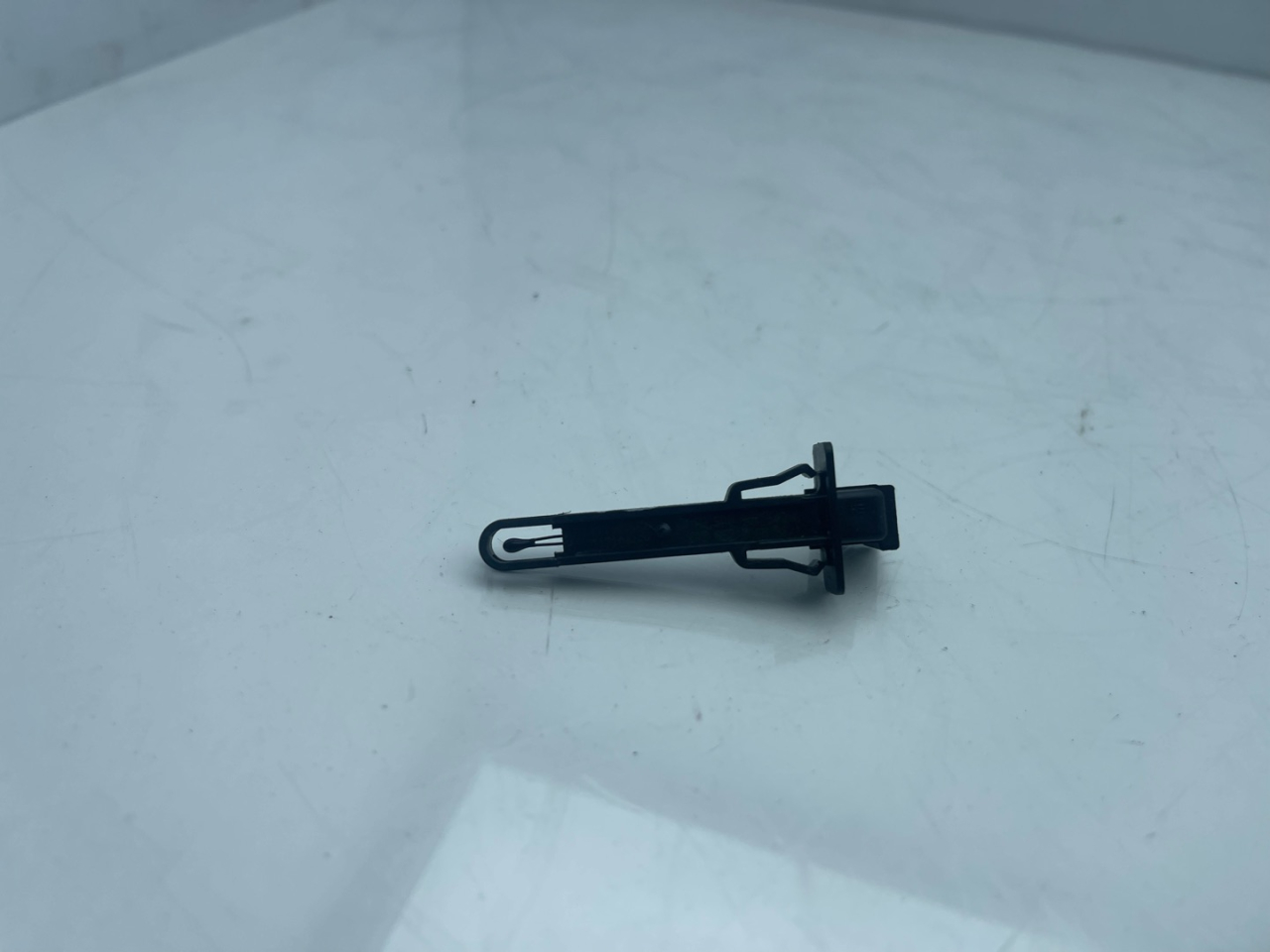 датчик температуры Volkswagen Atlas 2018, 2.0 л., бензин, АКПП, черный, внедорожник 5 дв., передний привод, 5Q0907543A - фото №1