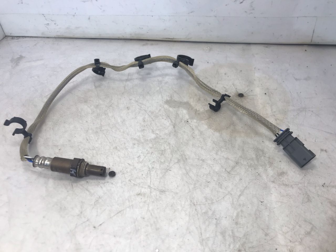 лямбда-зонд Volvo XC60 2 поколение 2023, 2.0 л., бензин, АКПП, белый, внедорожник 5 дв., передний привод, 32330007 - фото №1