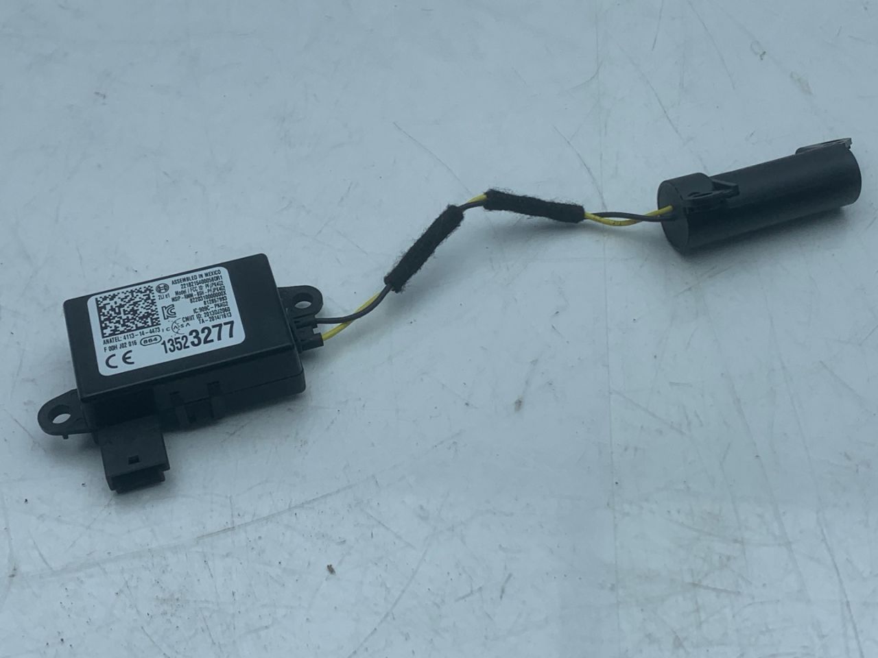 Иммобилайзер Chevrolet Equinox 3 поколение 2019, 2.0 л., бензин, АКПП, черный, внедорожник 5 дв., полный привод, 13523277 - фото №1