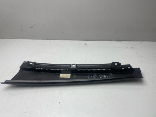 молдинг двери задней левой Volvo XC60 2 поколение 2023, 2.0 л., бензин, АКПП, белый, внедорожник 5 дв., передний привод, 32216800